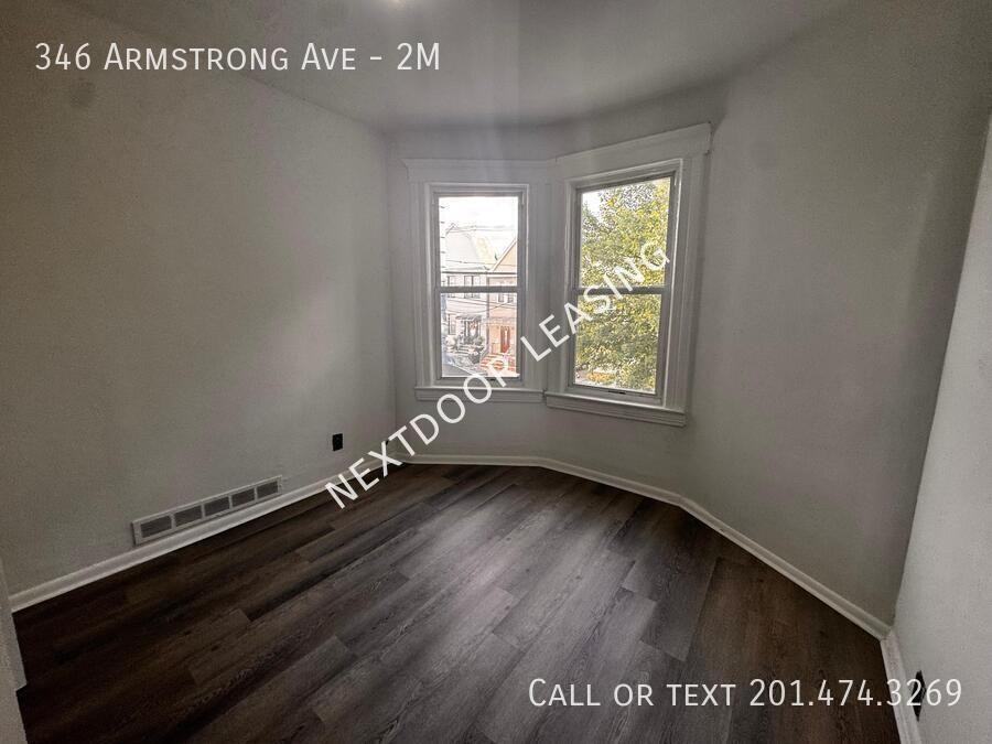 346 Armstrong Ave #2M - Photo 6 of 6