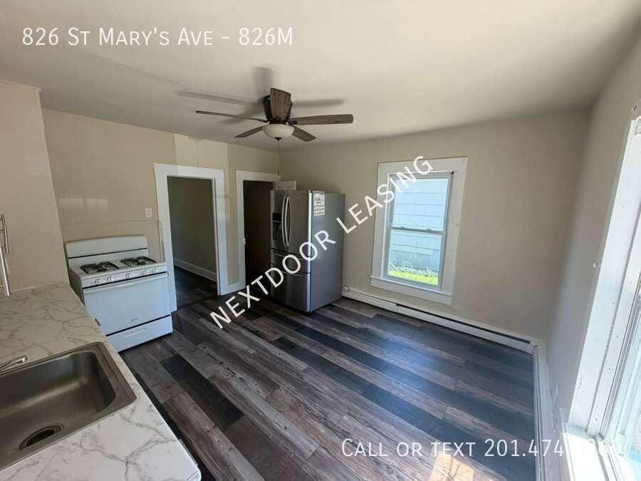 826 Saint Marys Ave #826M - Photo 4 of 12