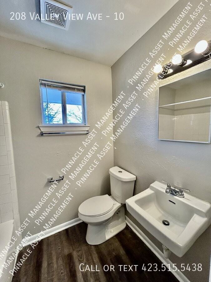 208 Valley View Ave #10 - Photo 2 of 46