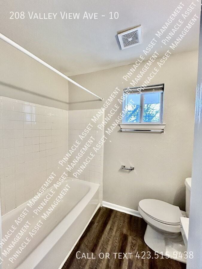 208 Valley View Ave #10 - Photo 3 of 46