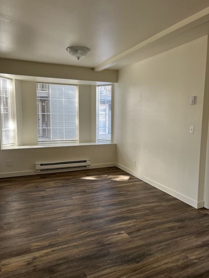 1408 N Raymond St #204 - Photo 4 of 16