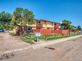 4240 Loomis Ave #4 - Photo 1 of 1