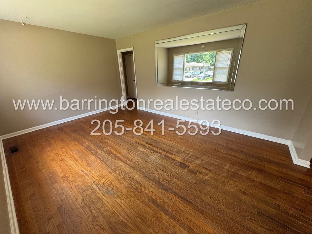 140 Carol Dr - Photo 2 of 5