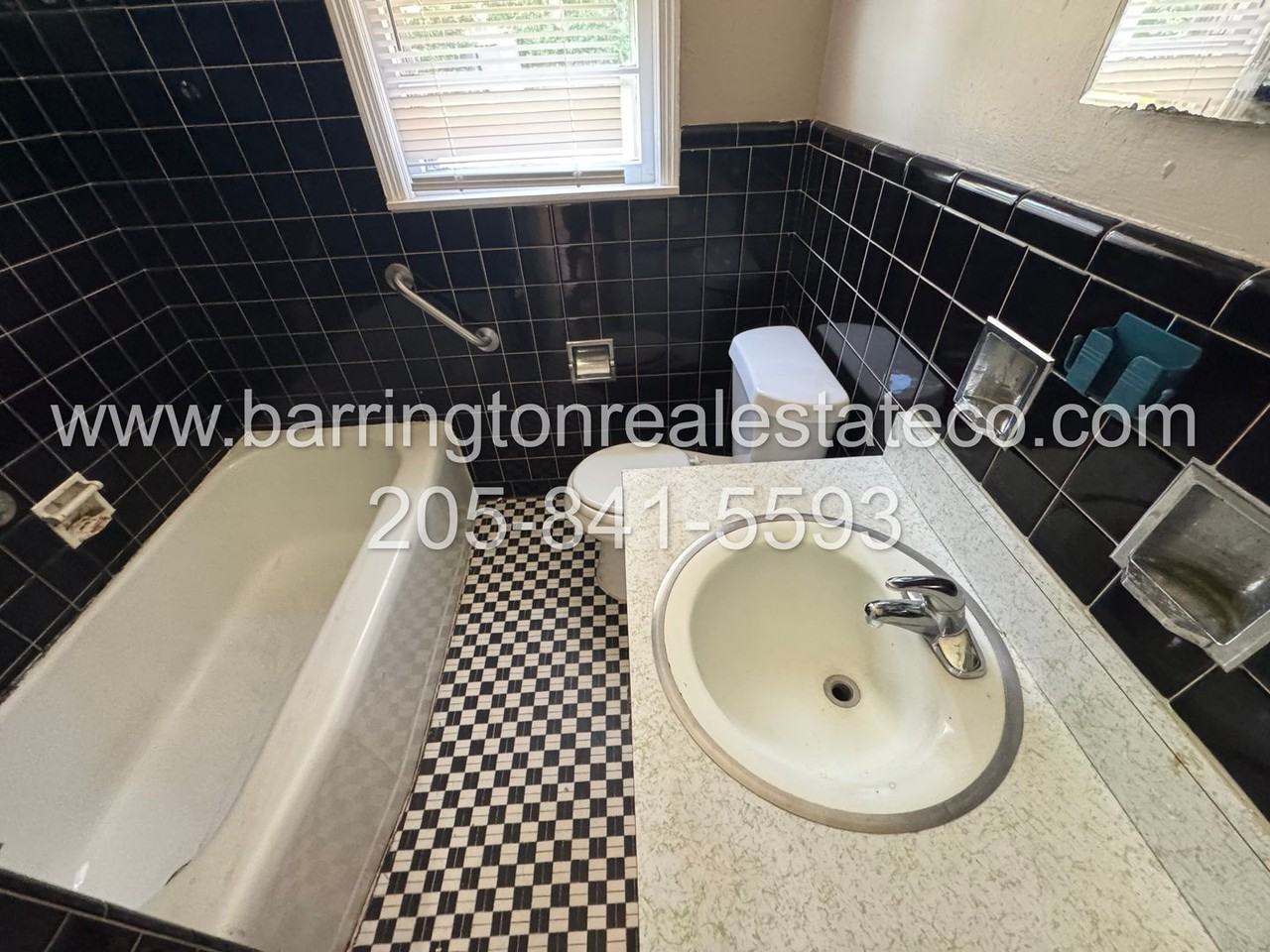 140 Carol Dr - Photo 5 of 5