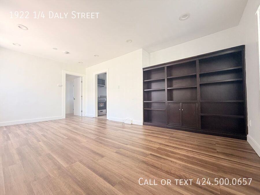 1922 1/4 Daly St - Photo 2 of 15