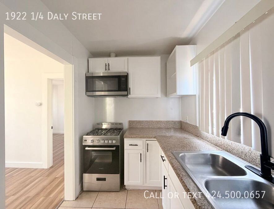 1922 1/4 Daly St - Photo 4 of 15
