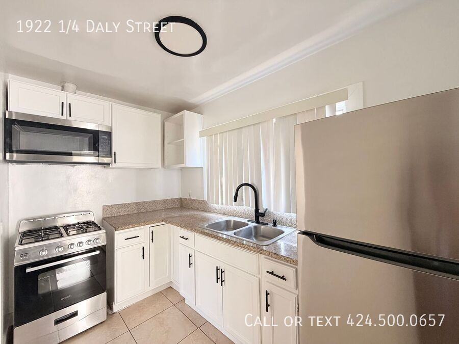 1922 1/4 Daly St - Photo 6 of 15