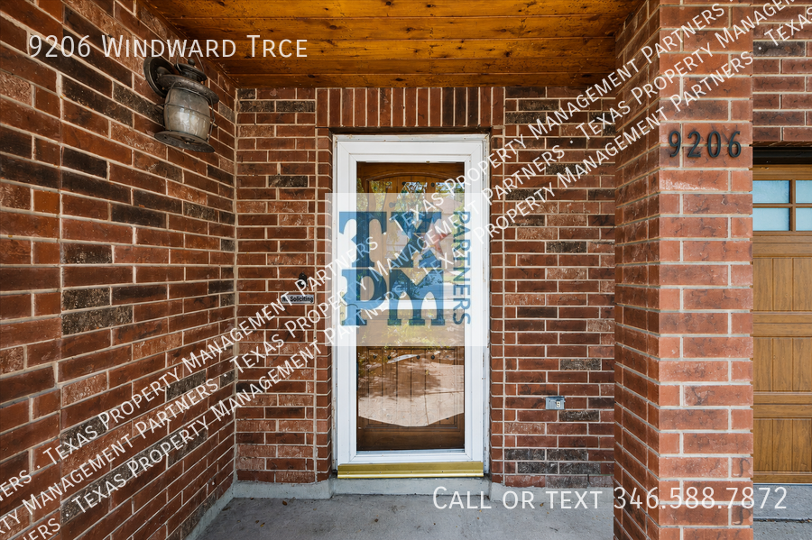 9206 Windward Trce - Photo 2 of 29