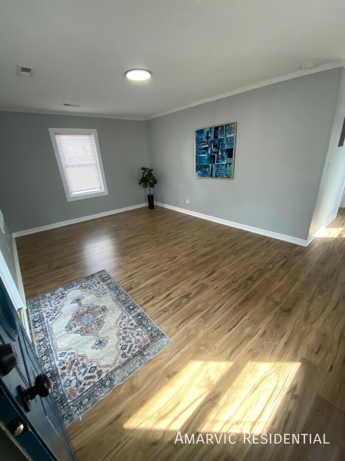 3625 S Walnut St - Photo 3 of 8