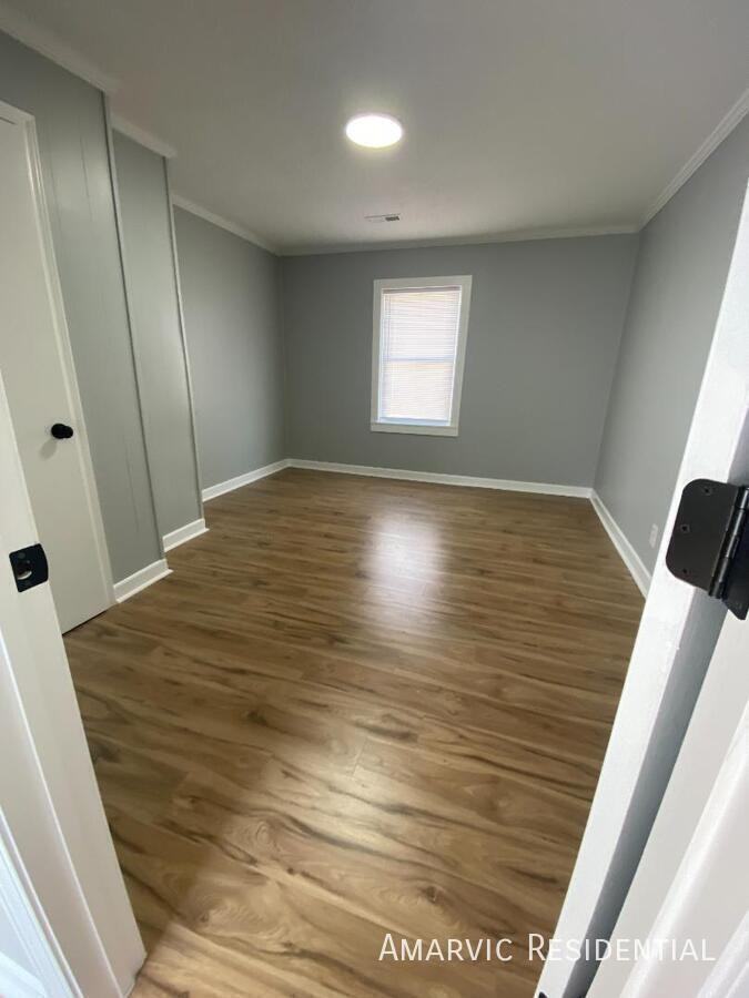 3625 S Walnut St - Photo 5 of 8