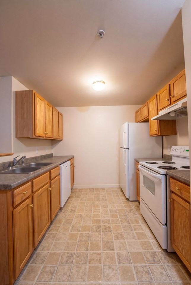 181 Lower Main St - Photo 2 of 9