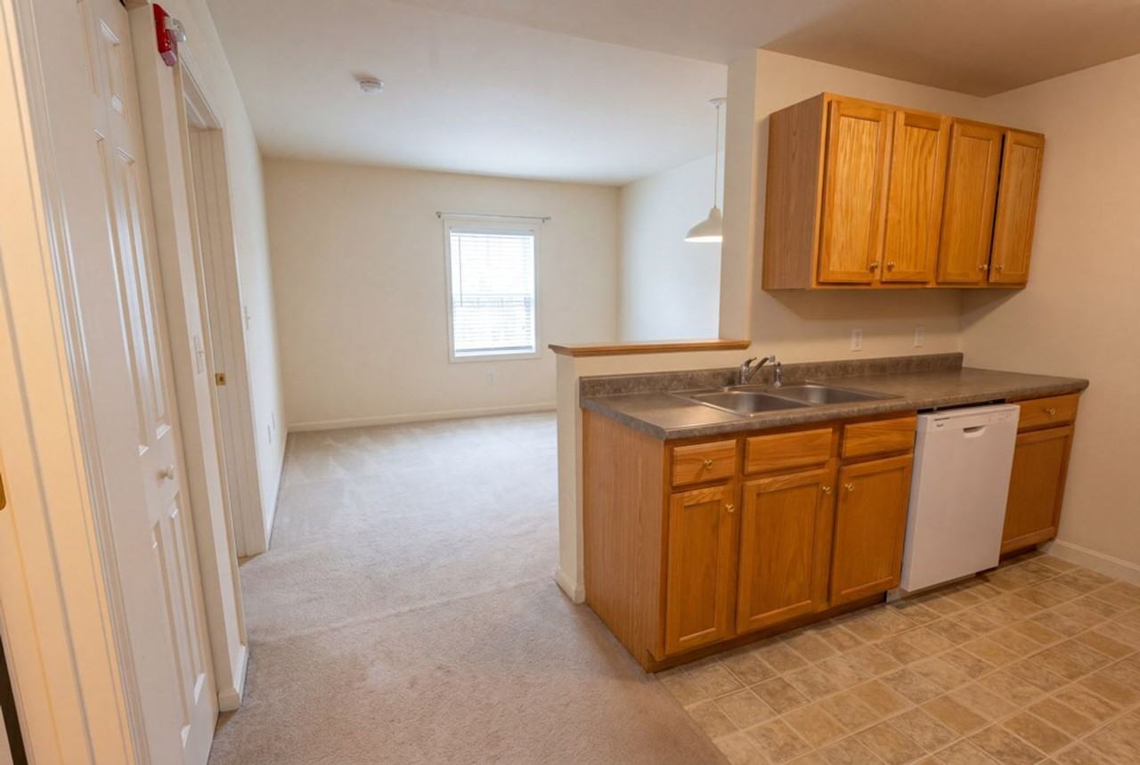 181 Lower Main St - Photo 3 of 9