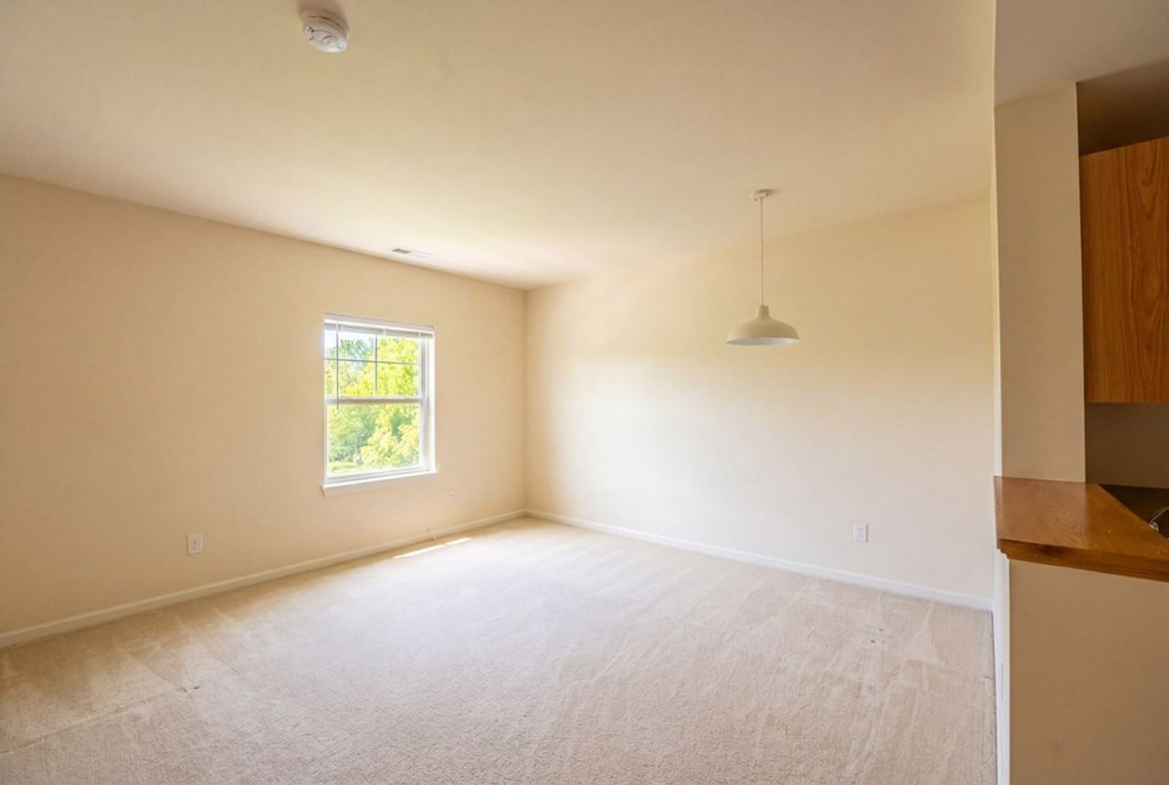 181 Lower Main St - Photo 4 of 9