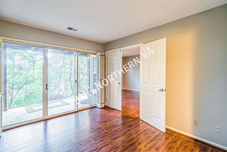 11114 Beaver Trail Ct - Photo 5 of 18