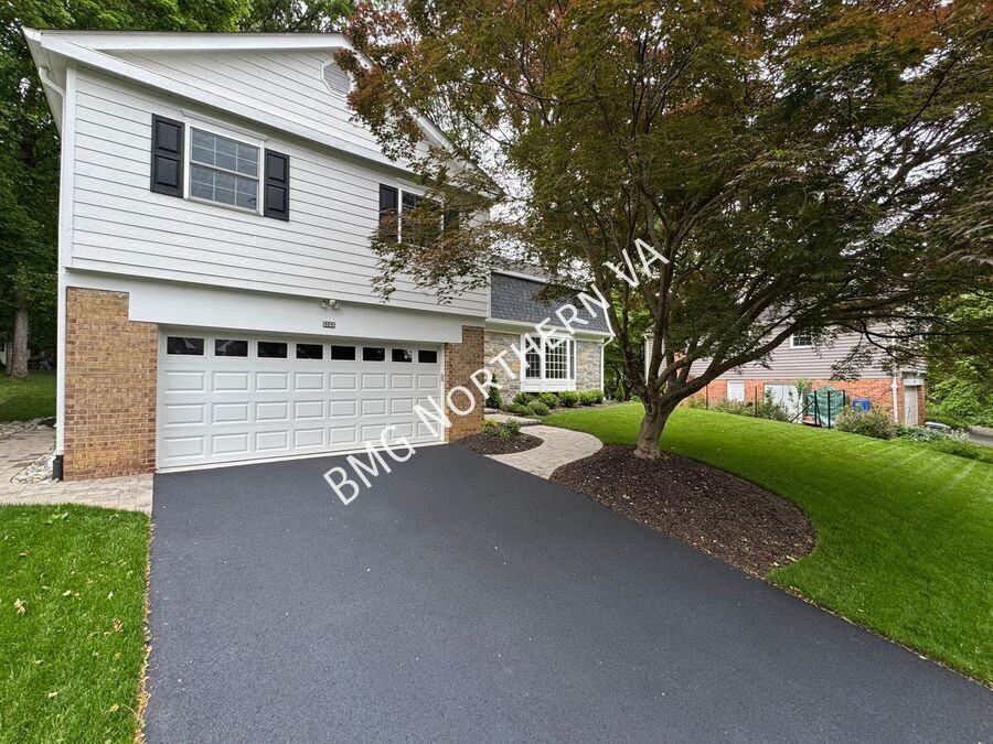 404 Onondio Cir Se - Photo 2 of 44