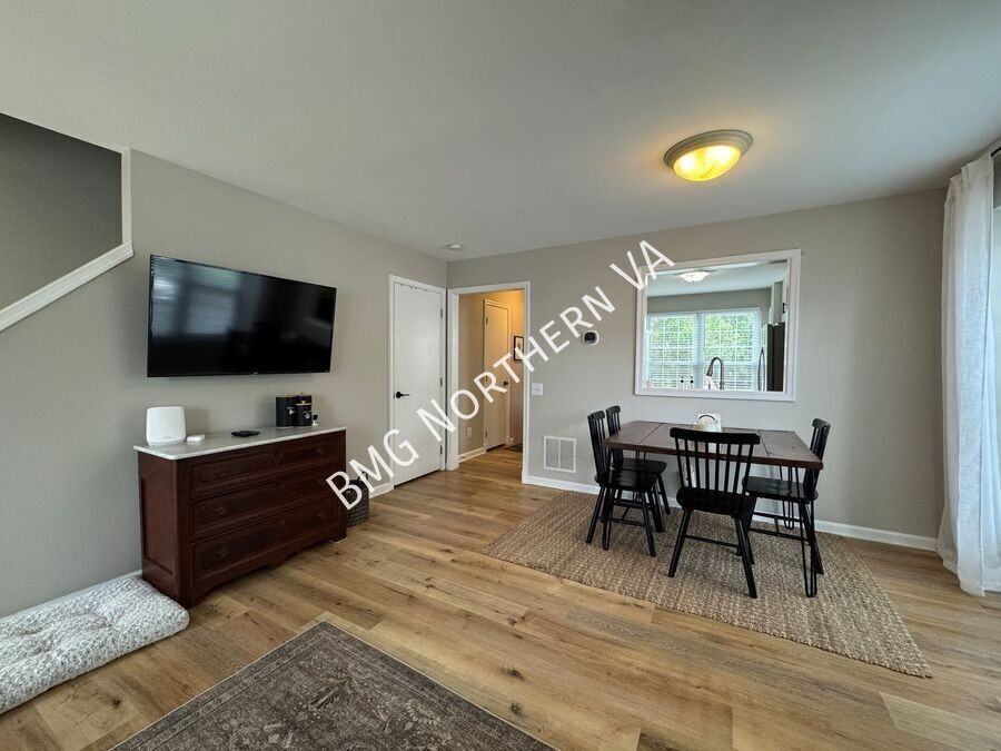 301 Bridle Crest Sq Ne - Photo 4 of 23