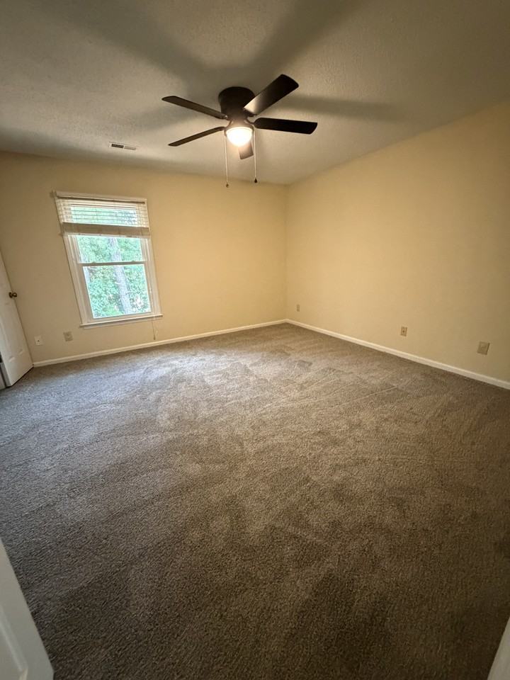 103 W Victoria Ct #F - Photo 6 of 12