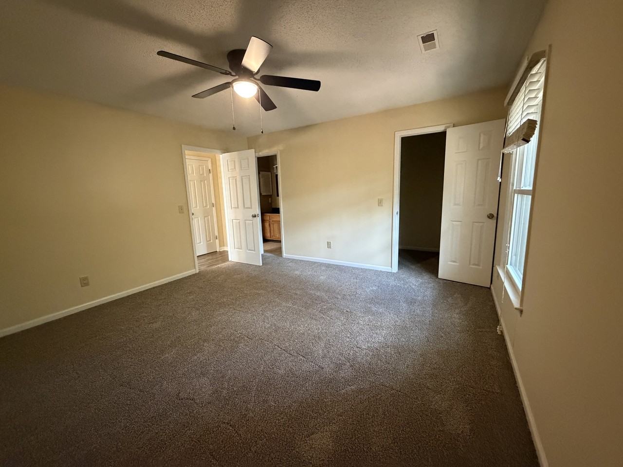 103 W Victoria Ct #F - Photo 7 of 12