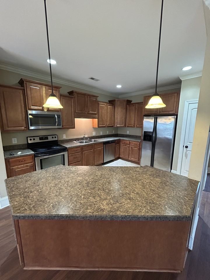 1629 Brook Hollow Dr #A - Photo 6 of 36