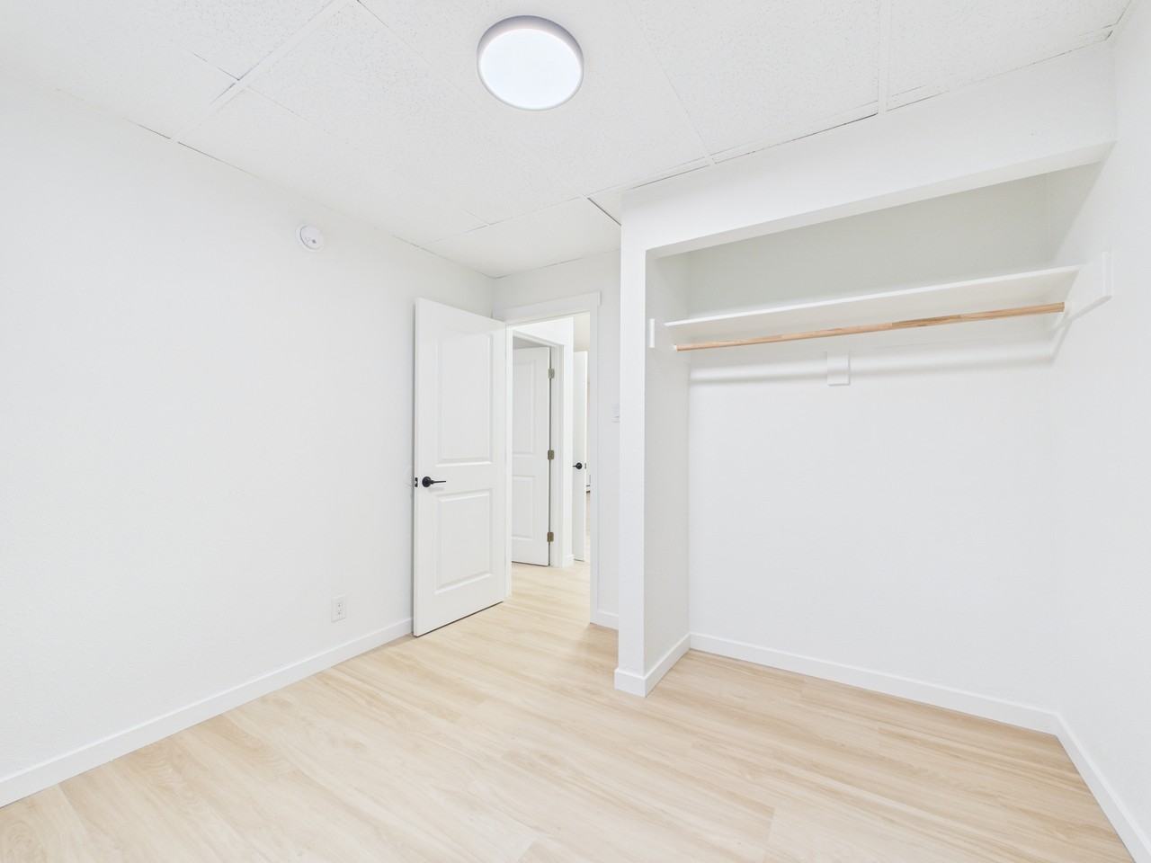 913 Gilmore St #I - Photo 5 of 8