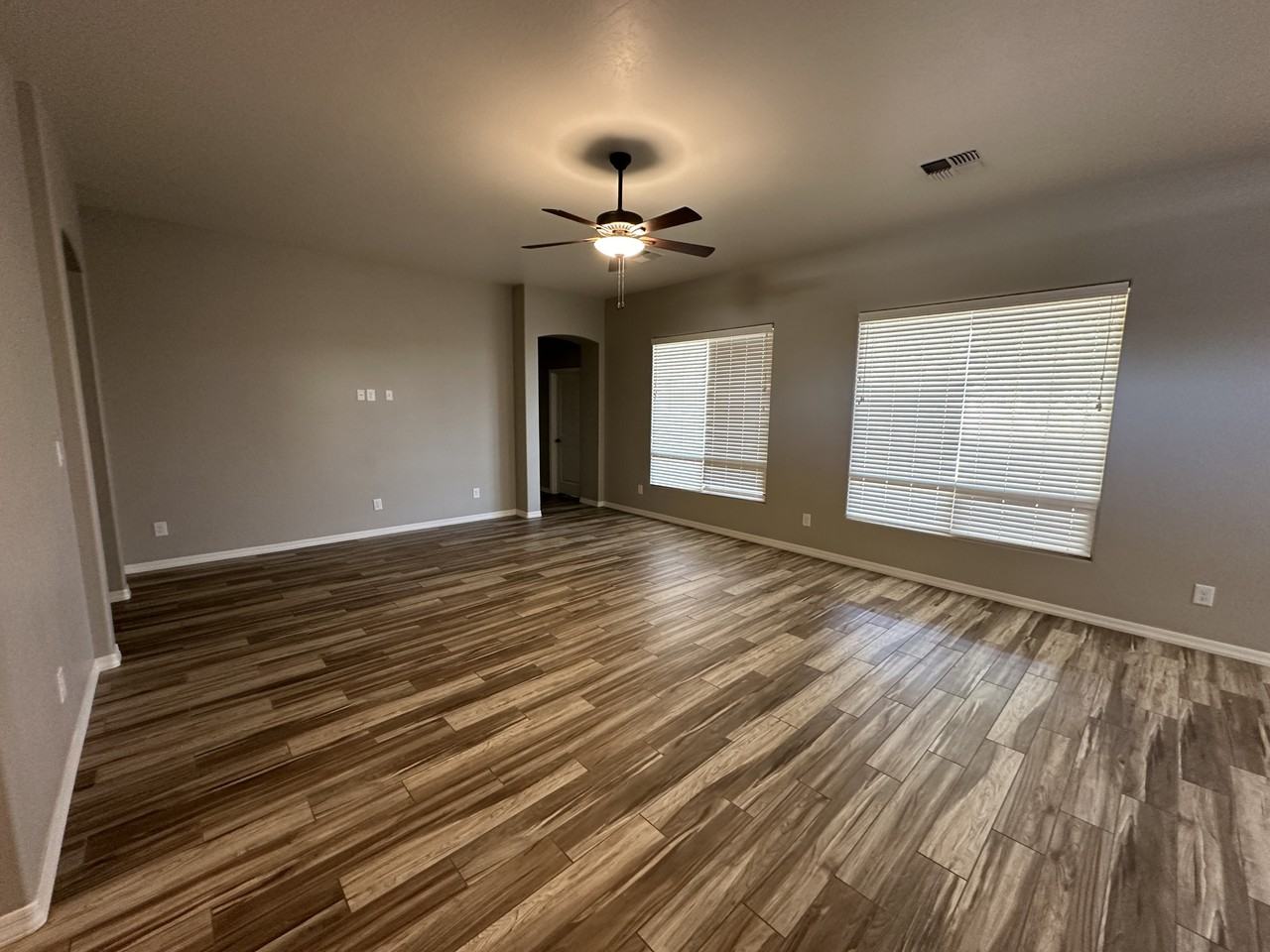 5688 E 39th Pl - Photo 7 of 24