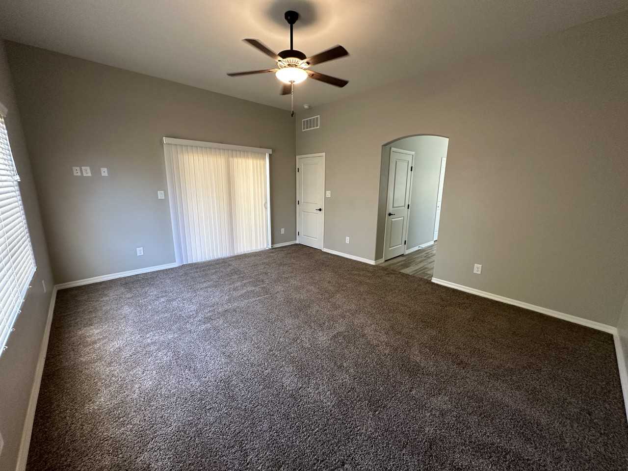 5688 E 39th Pl - Photo 4 of 19