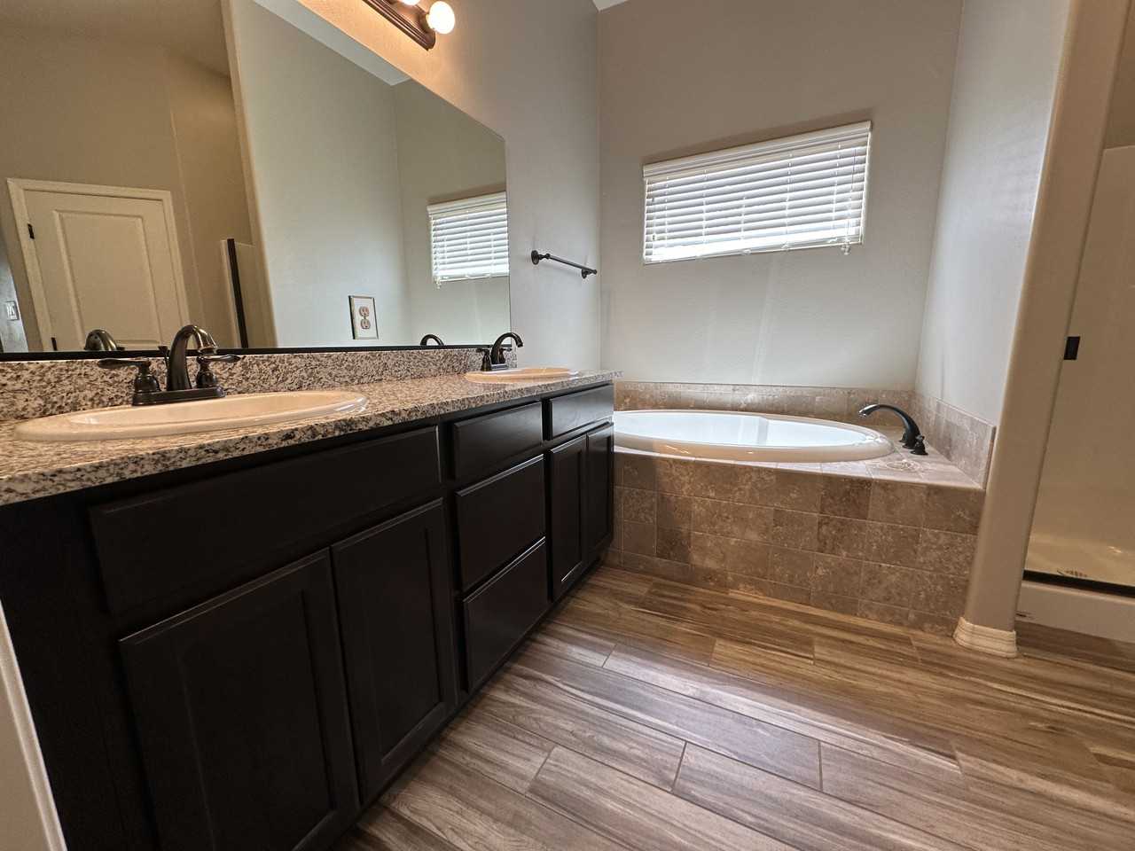 5688 E 39th Pl - Photo 5 of 19
