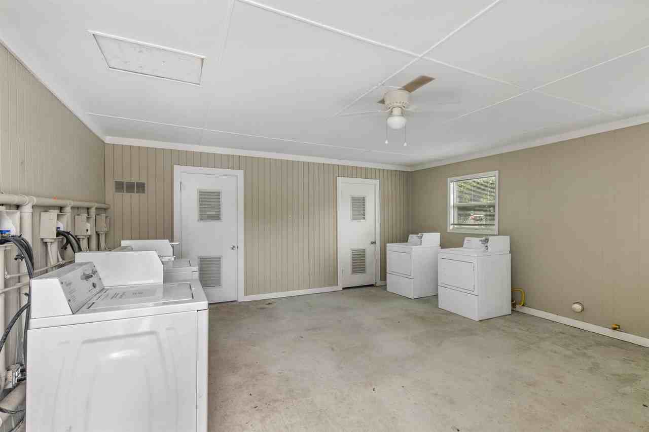 2033 3rd St #2 - Photo 6 of 9