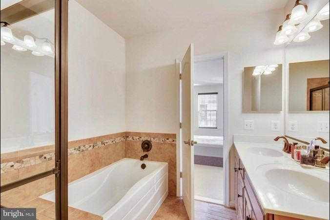 22982 Newcut Rd - Photo 5 of 11