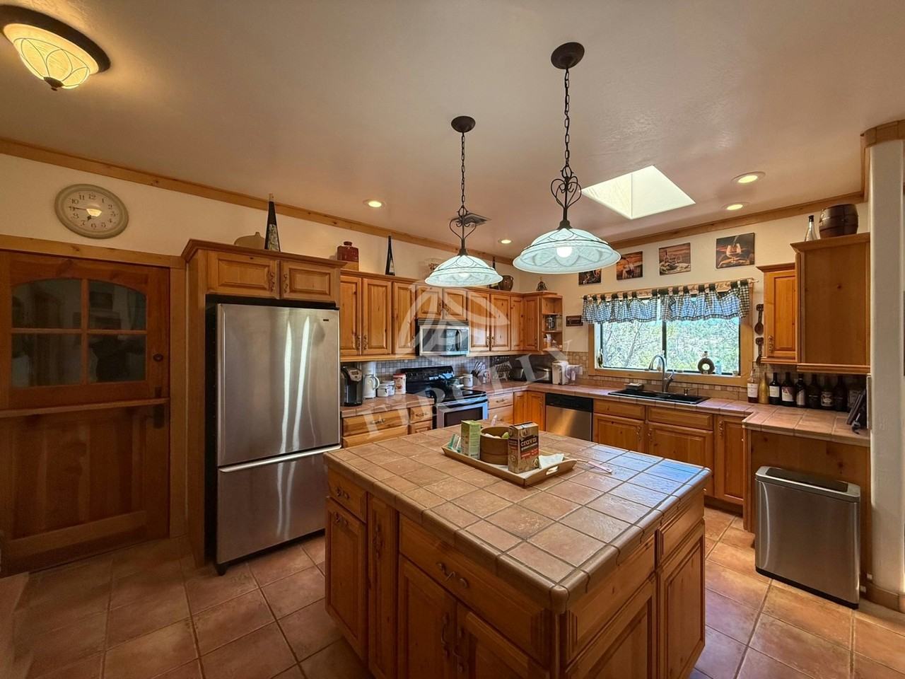1847 Solomon Circle - Photo 5 of 26