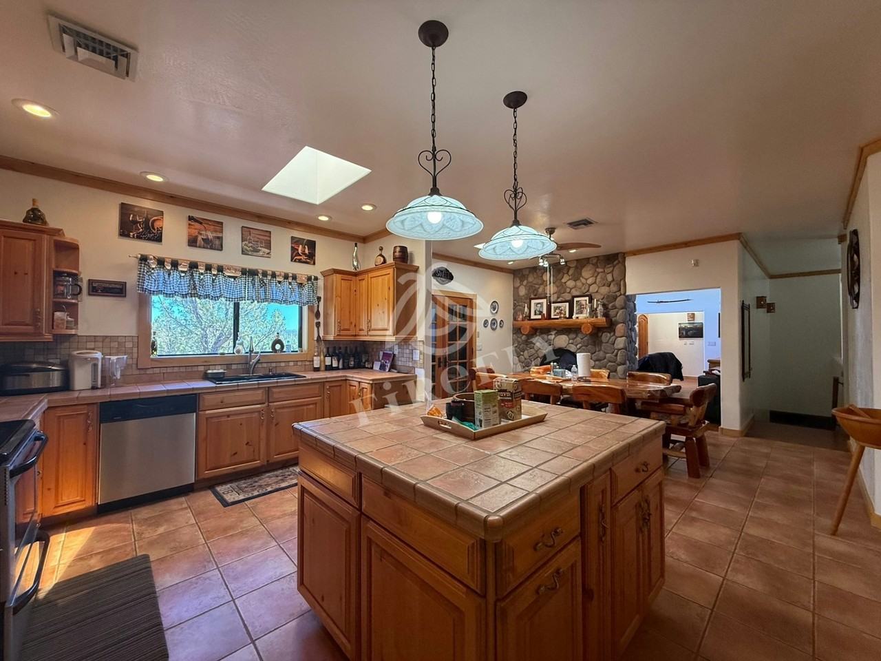 1847 Solomon Circle - Photo 6 of 26