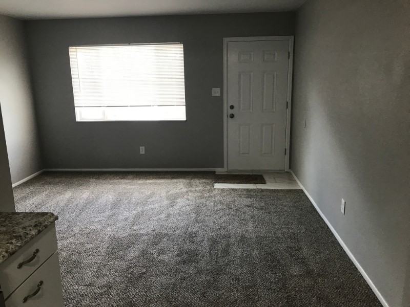 824 Santa Fe St #2 - Photo 4 of 10