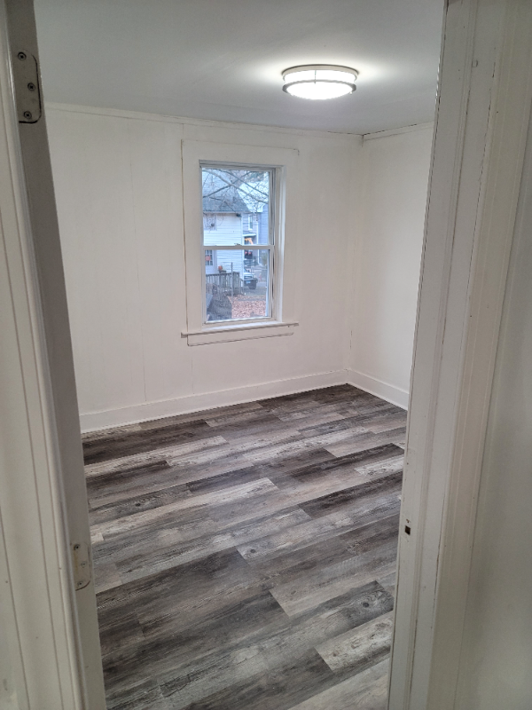 135 Willow St #B - Photo 5 of 32