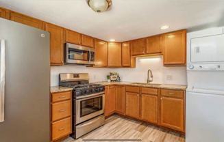 241 1/2 S Grove St - Photo 1 of 1