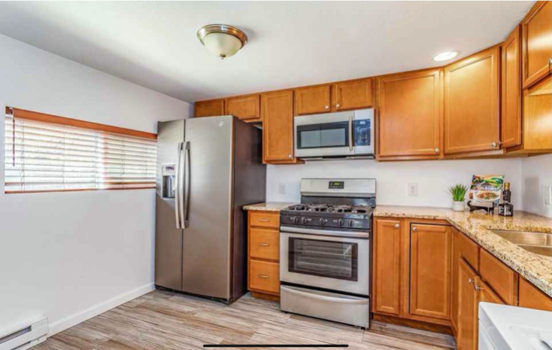 241 1/2 S Grove St - Photo 3 of 13