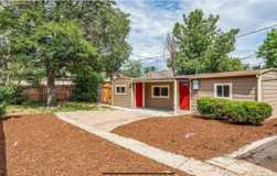 241 1/2 S Grove St - Photo 1 of 1