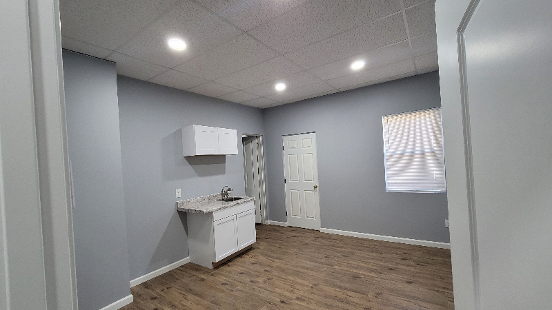 6013 Vine St - Photo 3 of 8