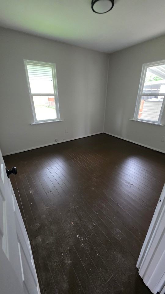 2516 N Evans Ave - Photo 7 of 10
