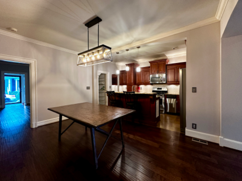 109 N Crenshaw Ave - Photo 6 of 37