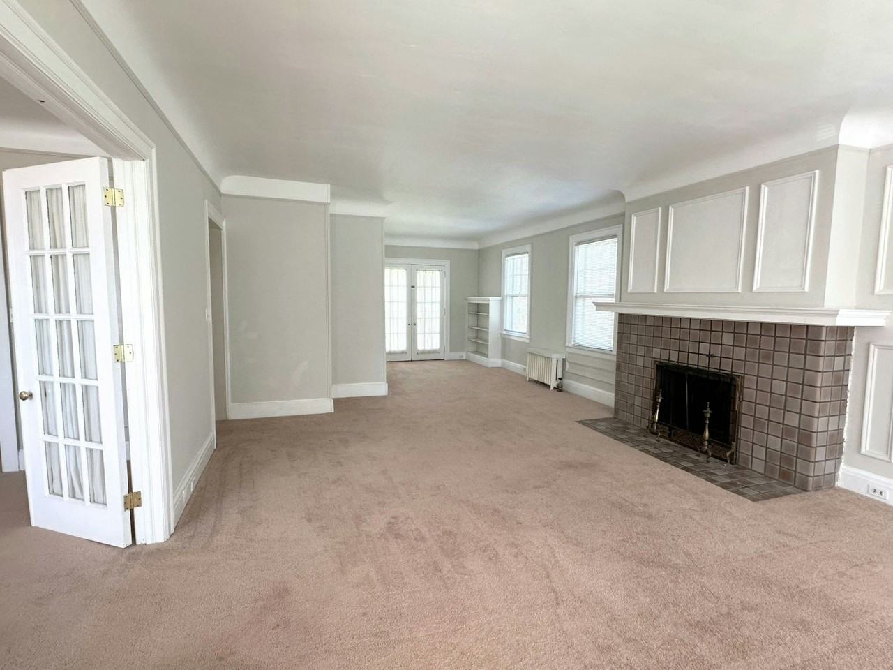 421 Rivard Boulevard, Unit 2 - Photo 4 of 17