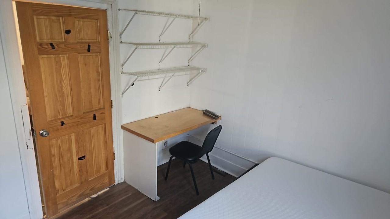163 Oak St #6 - Photo 2 of 7