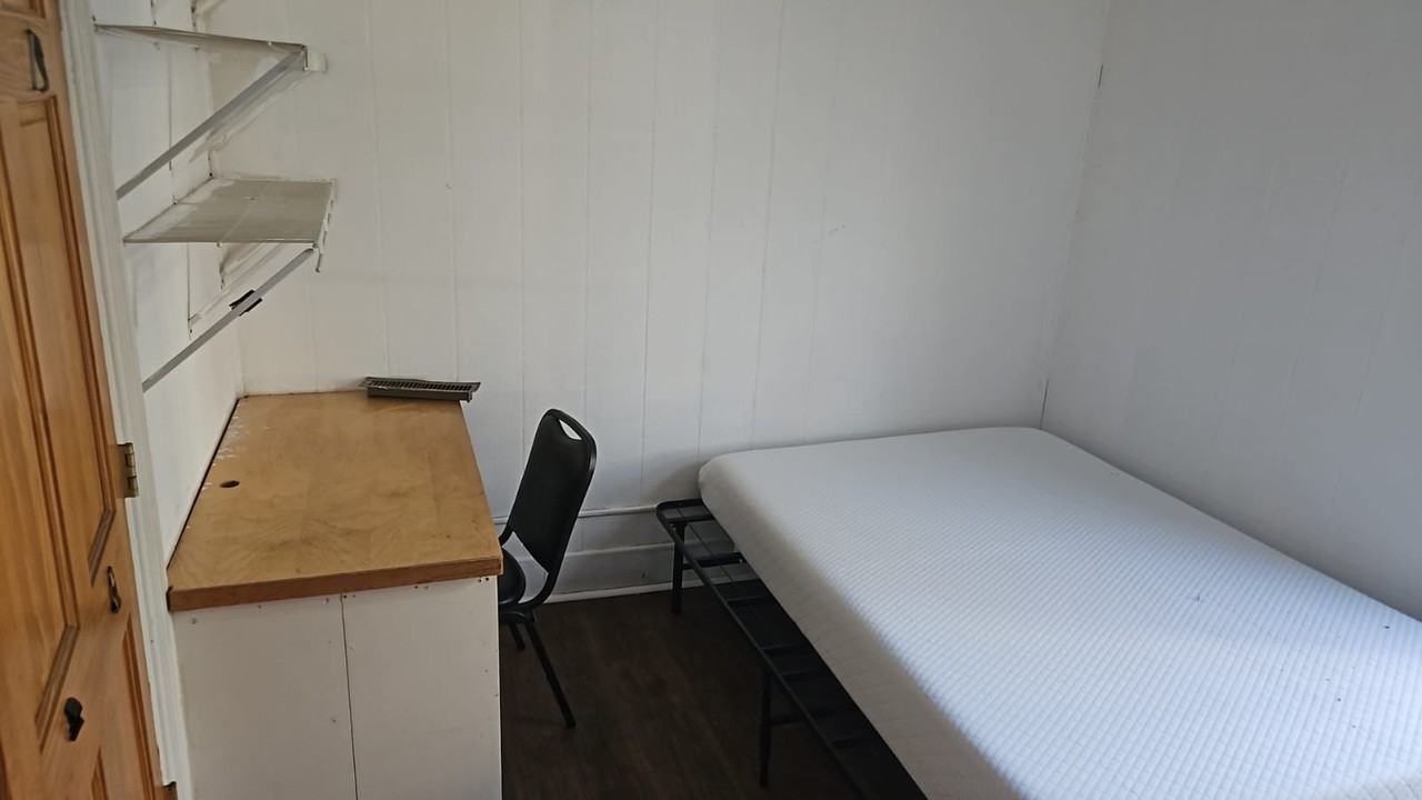 163 Oak St #6 - Photo 3 of 7