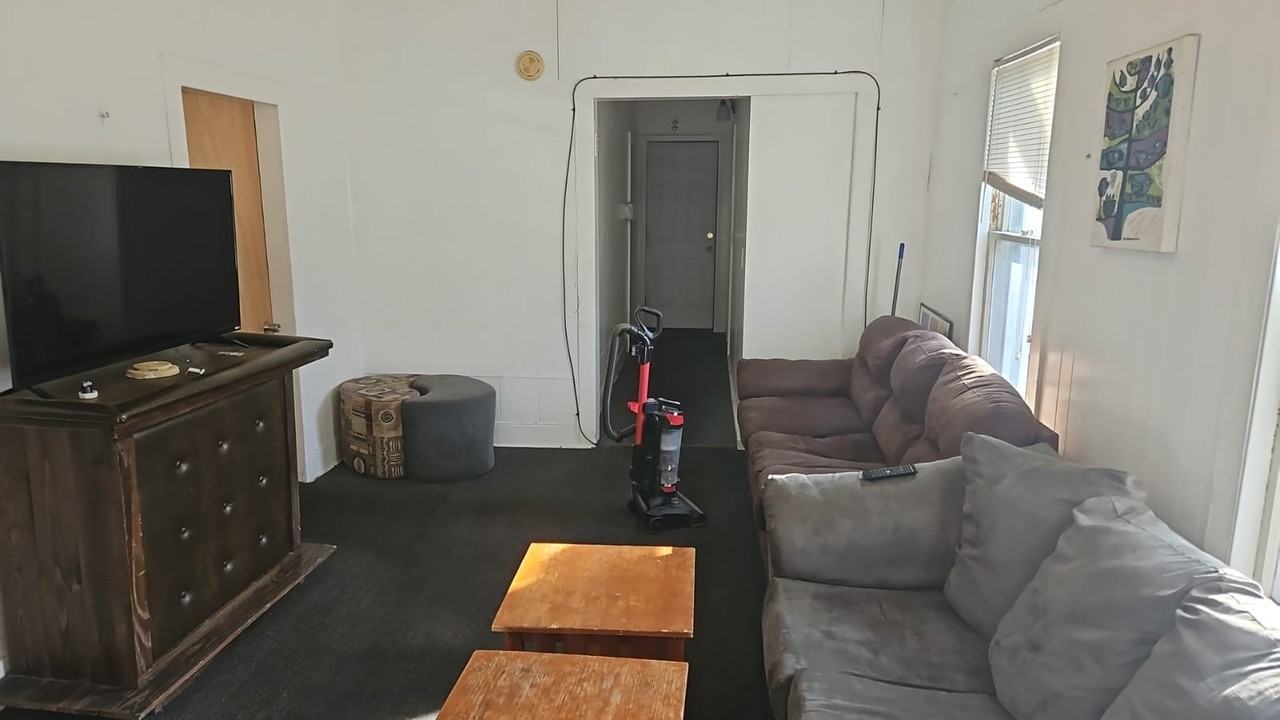 163 Oak St #6 - Photo 7 of 7