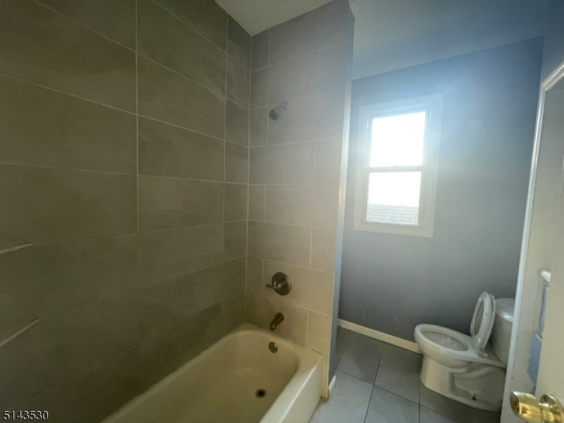 776 S 18th St #3 - Photo 2 of 11