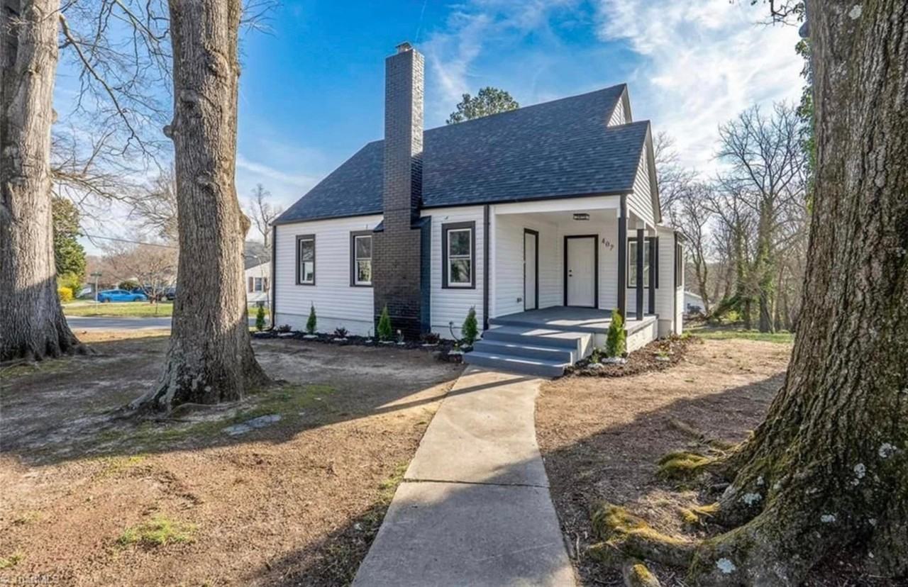 407 Cox Ave - Photo 2 of 17