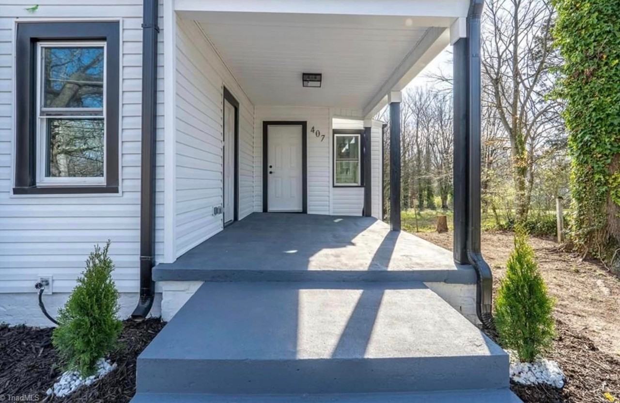 407 Cox Ave - Photo 3 of 17