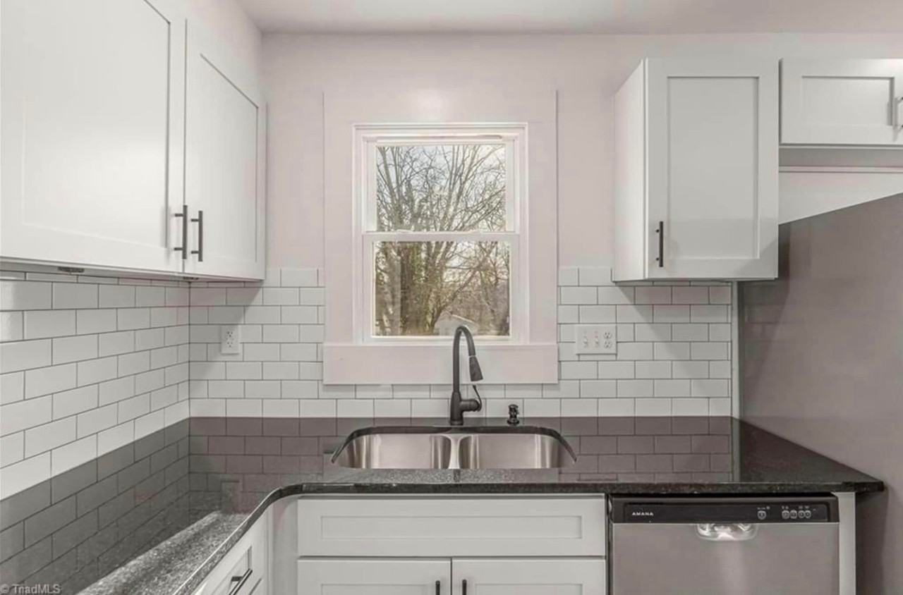 407 Cox Ave - Photo 5 of 17