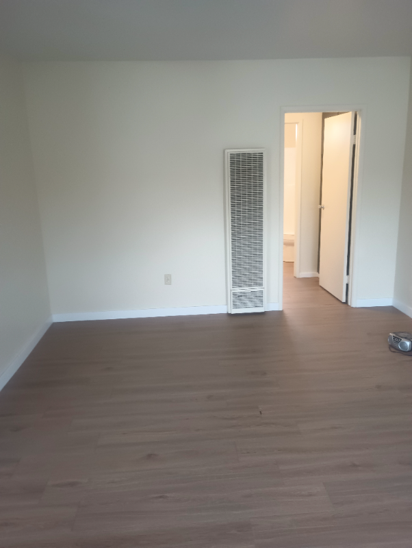 9415 California Ave #10 - Photo 2 of 15