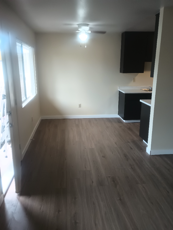 9415 California Ave #10 - Photo 4 of 15