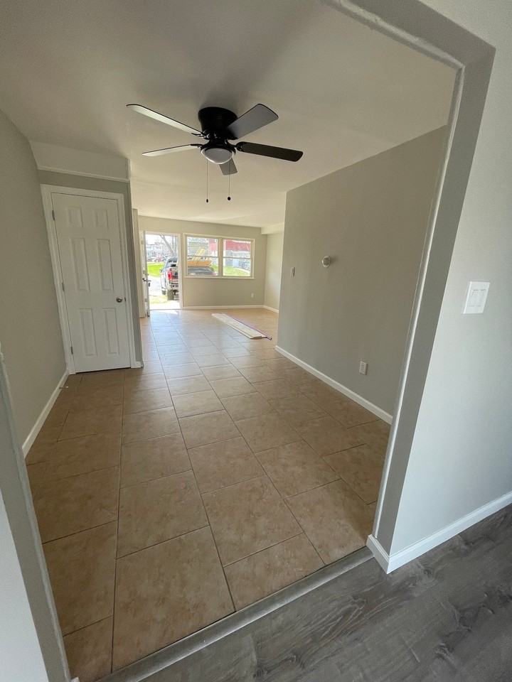 31 Rose Ln - Photo 4 of 15
